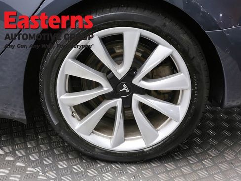 Used 2018 Tesla Model 3 Long Range image 8