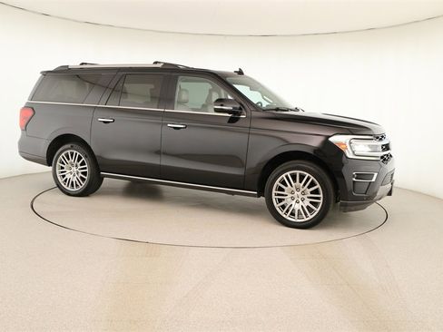 Used 2024 Ford Expedition Max Limited image 9
