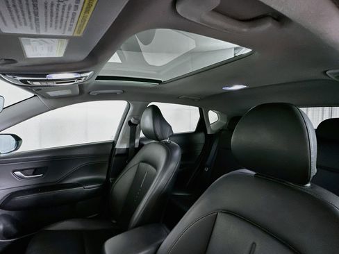 Used 2024 Hyundai Kona Limited FWD image 27