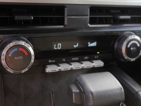 Used 2024 Toyota Tacoma TRD Off-Road AWD/4WD image 24