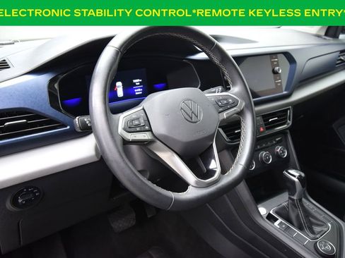 Used 2022 Volkswagen Taos SE AWD/4WD image 14