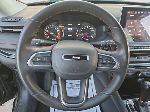 Used 2022 Jeep Compass Trailhawk image 12