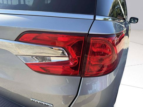 Used 2019 Honda Odyssey Touring image 17