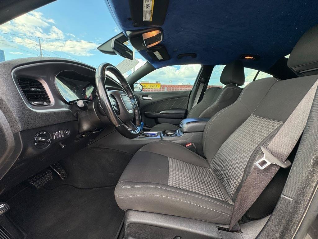 Used 2021 Dodge Charger R/T w/ Blacktop Package RWD image 10
