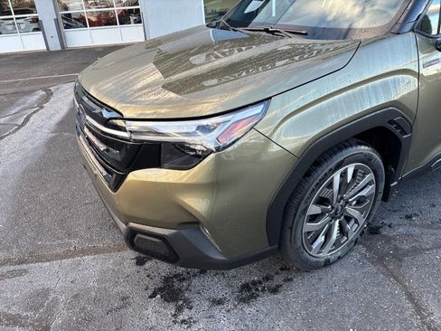 New 2025 Subaru Forester Touring image 9