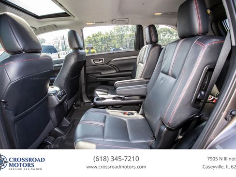 Used 2019 Toyota Highlander SE AWD/4WD image 24
