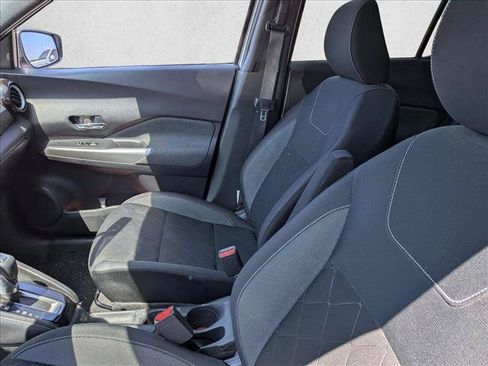 Used 2019 Nissan Kicks SV FWD image 14