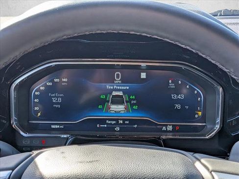 Used 2023 Chevrolet Silverado 1500 LT Trail Boss w/ Convenience Package II image 11