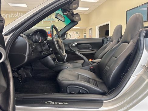 Used 2004 Porsche 911 Cabriolet image 16