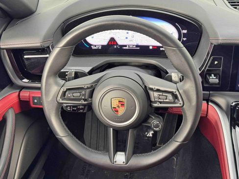 Used 2024 Porsche Panamera image 21