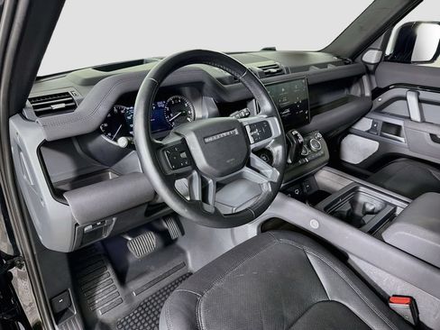 Certified 2023 Land Rover Defender 130 X-Dynamic SE AWD/4WD image 9