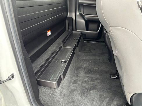 Used 2022 Toyota Tacoma SR image 29