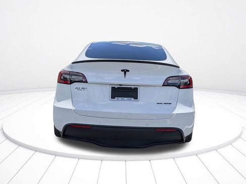 Used 2021 Tesla Model Y Long Range AWD/4WD image 4