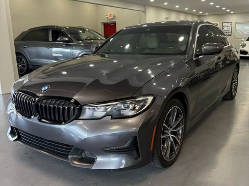 Used 2020 BMW 330i Sedan w/ Driving Assistance Package image 4