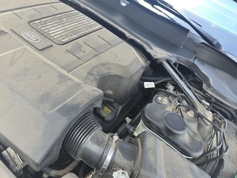 Used 2019 Land Rover Range Rover Sport Supercharged AWD/4WD image 6
