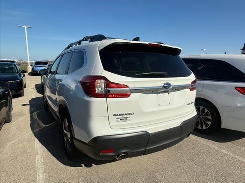 Used 2022 Subaru Ascent Premium w/ Convenience Package image 4