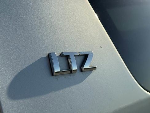 Used 2013 Chevrolet Suburban LTZ image 20