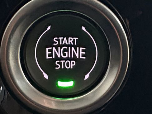 Used 2025 Chevrolet Silverado 2500 LTZ w/ LTZ Convenience Package image 18