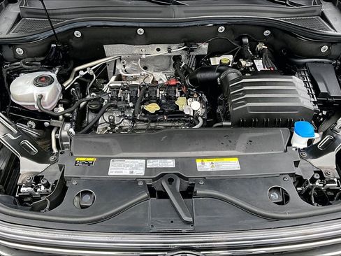 Used 2024 Volkswagen Atlas SE image 30