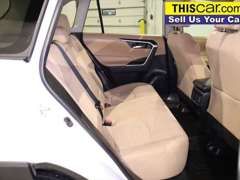 Used 2019 Toyota RAV4 XLE FWD image 29