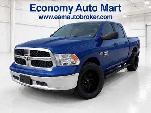 Used 2019 RAM 1500 Classic SLT w/ Luxury Group AWD/4WD image 1