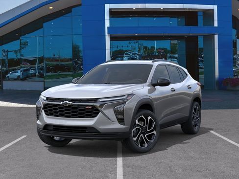 New 2026 Chevrolet Trax RS w/ Sunroof Package FWD image 31