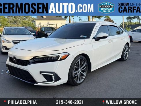 Used 2022 Honda Civic Touring image 1