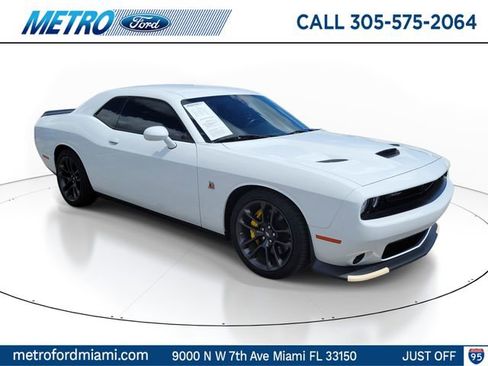 Used 2021 Dodge Challenger R/T Scat Pack image 1
