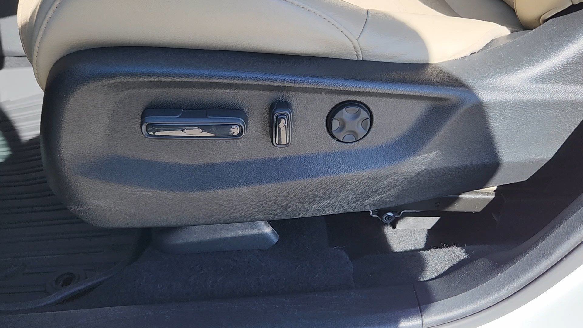 Used 2022 Honda CR-V EX-L image 9