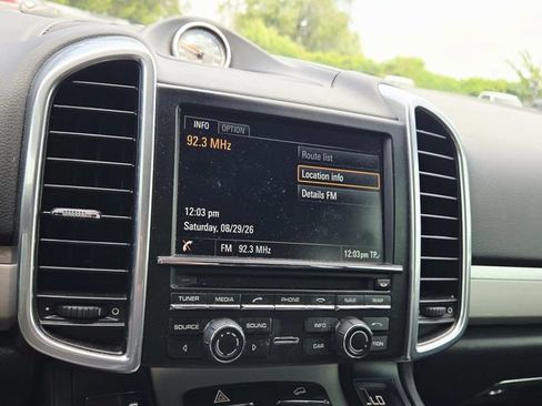 Used 2014 Porsche Cayenne GTS AWD/4WD image 13