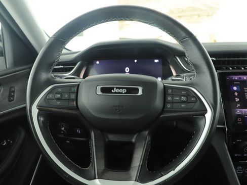 Used 2022 Jeep Grand Cherokee L Limited image 16