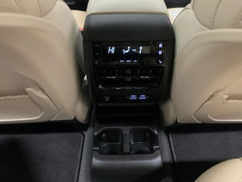 Used 2021 Jeep Grand Cherokee L Limited image 34