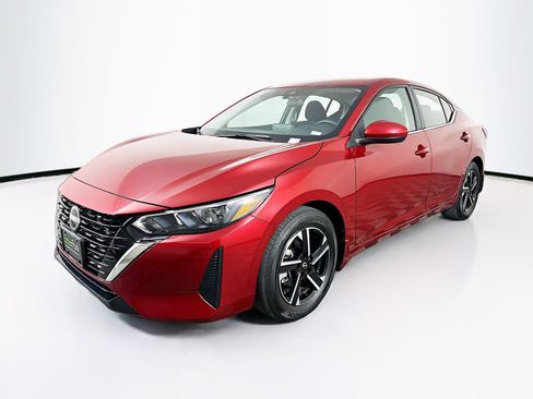 Used 2024 Nissan Sentra SV image 3