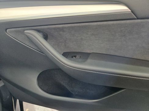 Used 2023 Tesla Model Y Long Range image 6