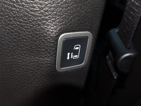 New 2026 Chrysler Pacifica Select image 18