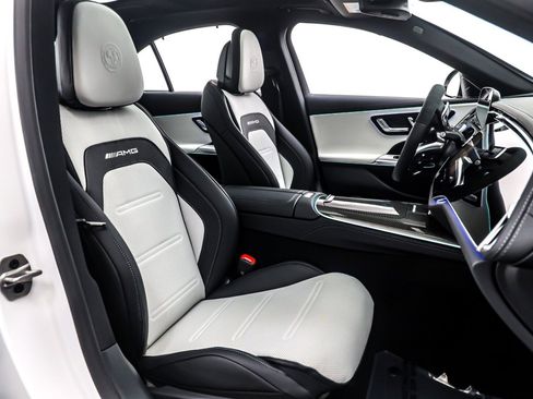 New 2026 Mercedes-Benz E 53 AMG e 4MATIC Sedan image 7