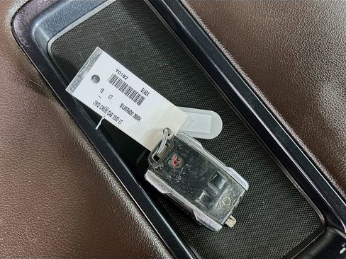 Used 2015 Chevrolet Silverado 3500 LTZ w/ Duramax Plus Package image 35