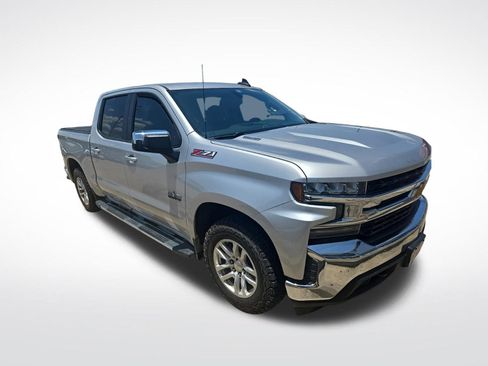 Used 2020 Chevrolet Silverado 1500 LT w/ Texas Edition AWD/4WD image 2