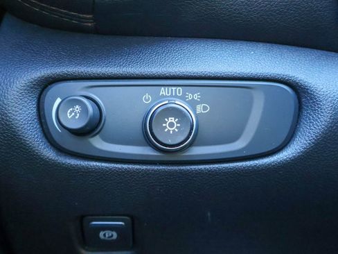 Used 2020 Chevrolet Blazer Premier w/ Driver Confidence II Package image 17