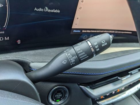Used 2024 Cadillac XT4 Sport FWD image 32
