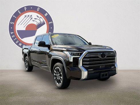 Used 2023 Toyota Tundra Limited image 45