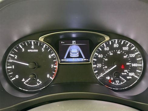 Used 2019 Nissan Pathfinder SL image 21