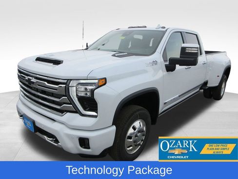 New 2026 Chevrolet Silverado 3500 High Country w/ High Country Premium Package AWD/4WD image 1