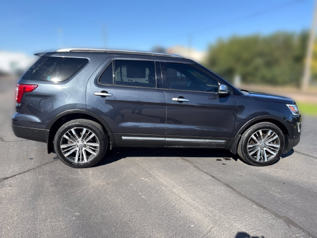 Used 2017 Ford Explorer Platinum AWD/4WD image 6
