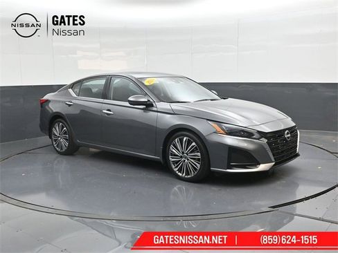 Used 2024 Nissan Altima 2.5 SL image 4