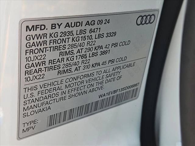 Used 2025 Audi Q8 Premium Plus AWD/4WD image 30