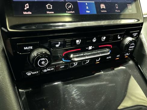 Used 2023 Jeep Grand Cherokee 4WD 4xe w/ Luxury Tech Group II image 23