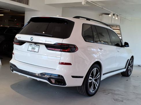 Used 2026 BMW X7 xDrive40i w/ M Sport Package AWD/4WD image 4