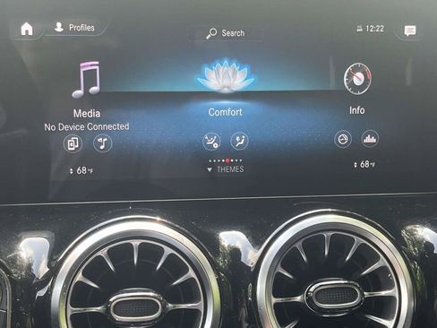 Used 2023 Mercedes-Benz GLA 250 4MATIC image 25