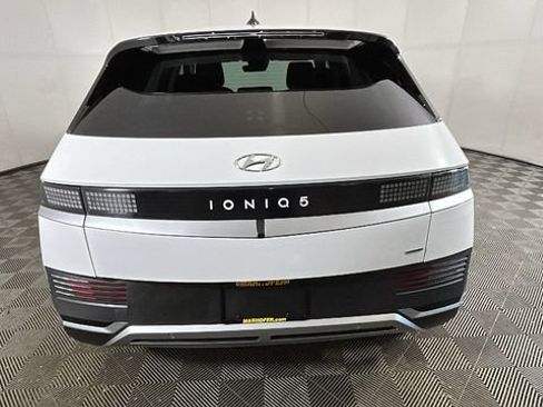 Used 2022 Hyundai Ioniq 5 SE AWD/4WD image 3